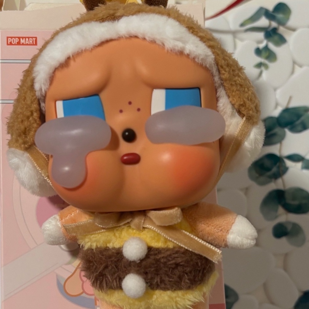 CRYBABY Crying Again Series-Vinyl Face Plush Blind Box Ill bring you a flower